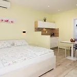 Apartament And Alen Duće